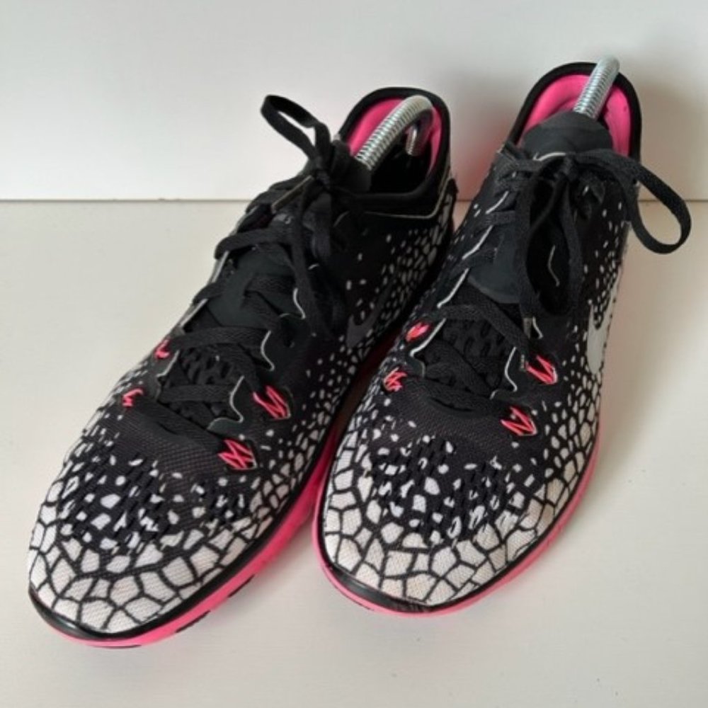 Nike Free Tr Fit 5, Women's size 9, 704695-012, Black, Pink and Silver
